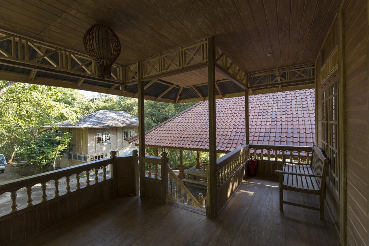 Menjangan Ecolodge - Chse Certified Banyuwedang Exterior photo